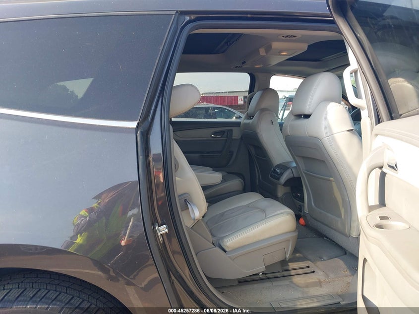 2015 CHEVROLET TRAVERSE auction photo 8