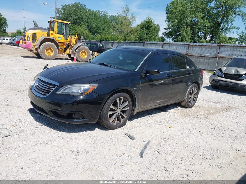Vin: 1c3ccbcg3dn524670, lot: 45755128, chrysler 200 limited 20132