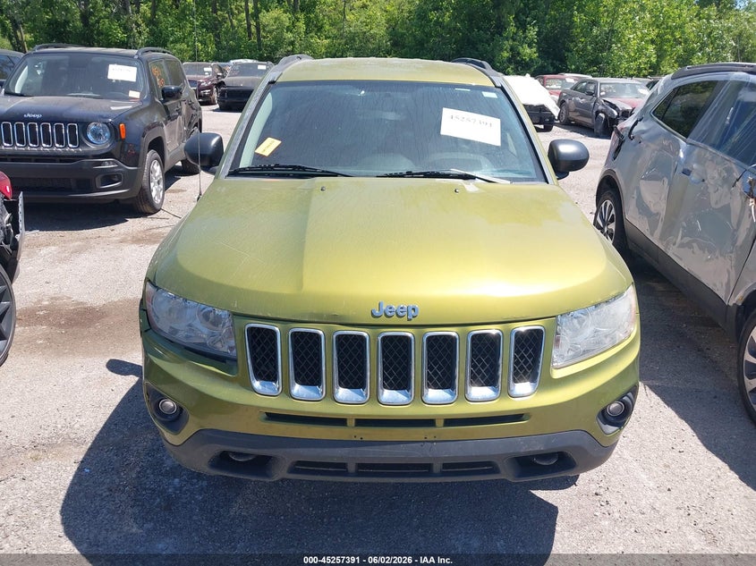 1C4NJDBB2CD554761 2012 Jeep Compass 2.4 Sport green