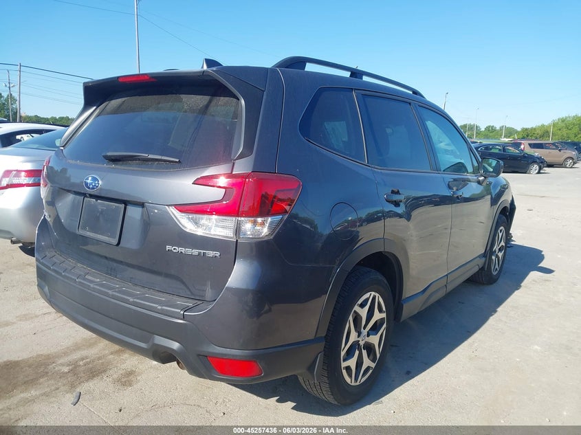 Vin: jf2skajc6mh568571, lot: 45755256, subaru forester premium 20214