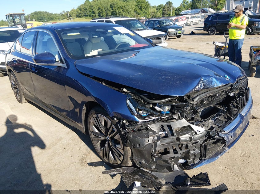 Vin: wba53fj01tcx63854, lot: 45755516, bmw 530i xdrive 2026 img_1