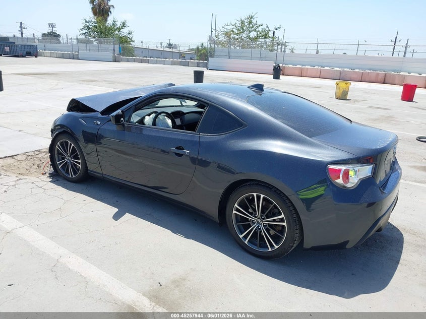 Vin: jf1znaa13f8707566, lot: 45755765, scion fr-s 20153
