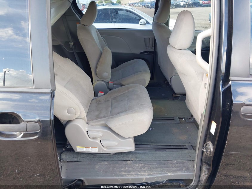 AtlanticExpress - Toyota Sienna