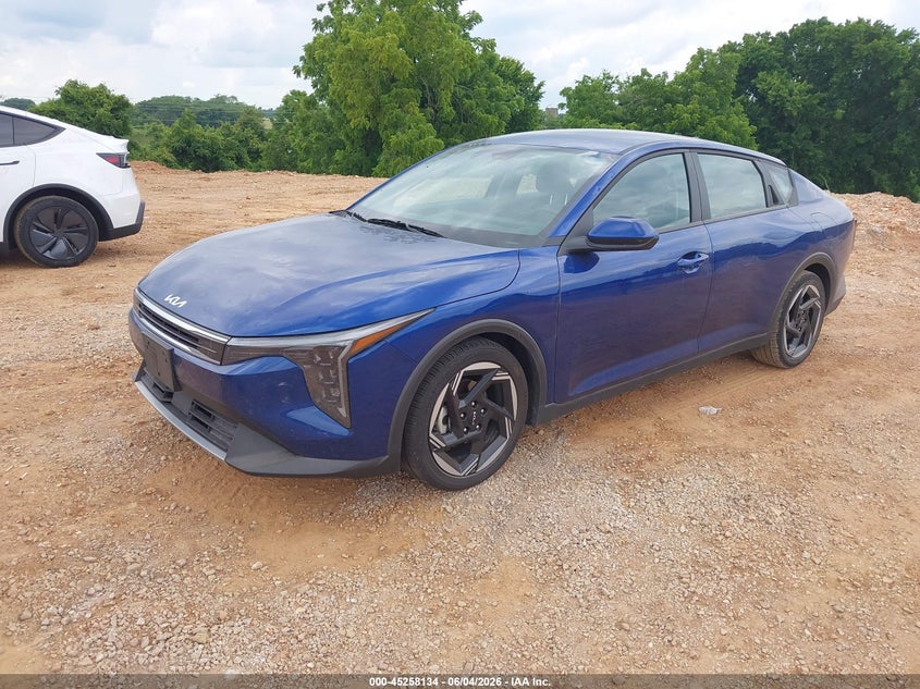 Vin: 3kpfu4de0se023011, lot: 45755954, kia k4 ex 20252