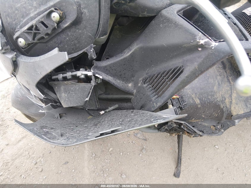 Photo 9 - SUZUKI AN650