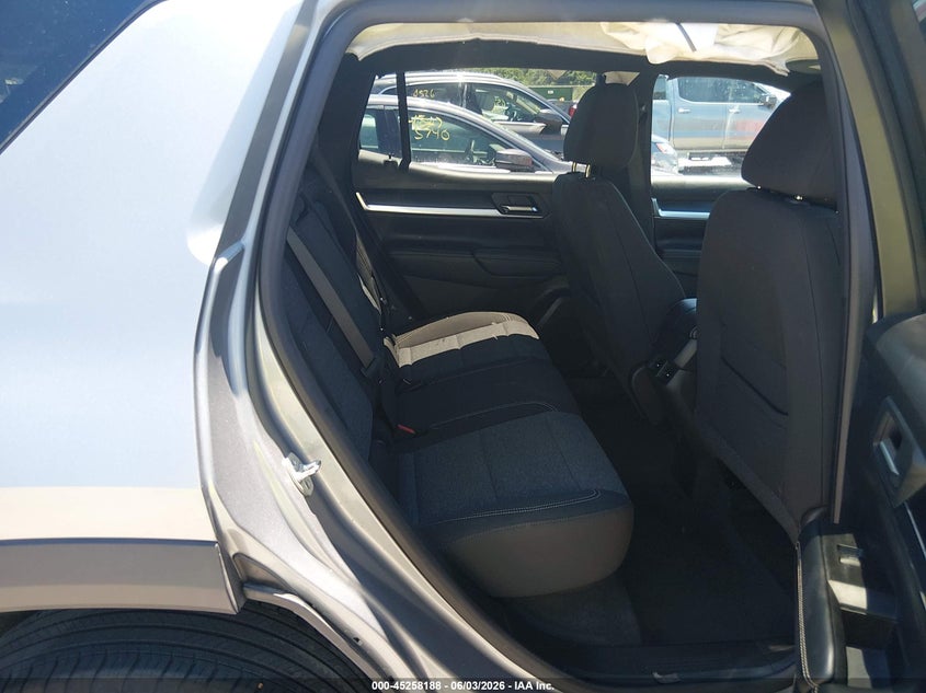 2025 GMC TERRAIN auction photo 8