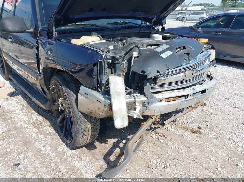 2004 Chevrolet Tahoe Lt VIN: 1GNEK13Z74J294326 Lot: 45258220