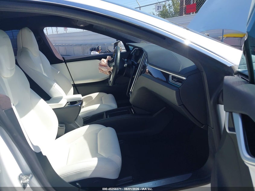 2017 Tesla Model S 100D/60D/75D/90D/P100D VIN: 5YJSA1E23HF233132 Lot: 45258371