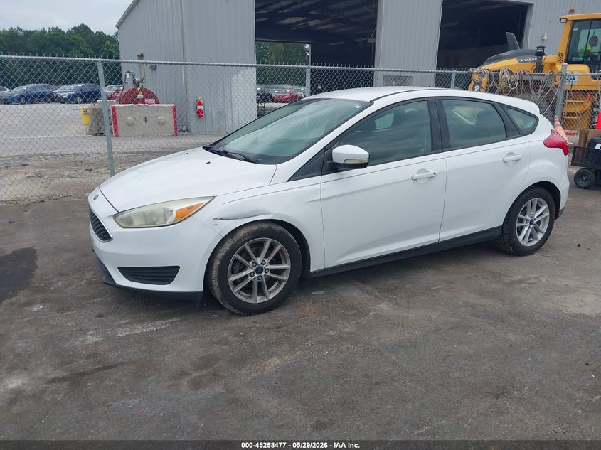 2017 Ford Focus Se 1FADP3K2XHL217908 photo 1