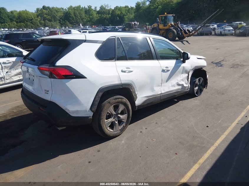 2022 TOYOTA RAV4 auction photo 4