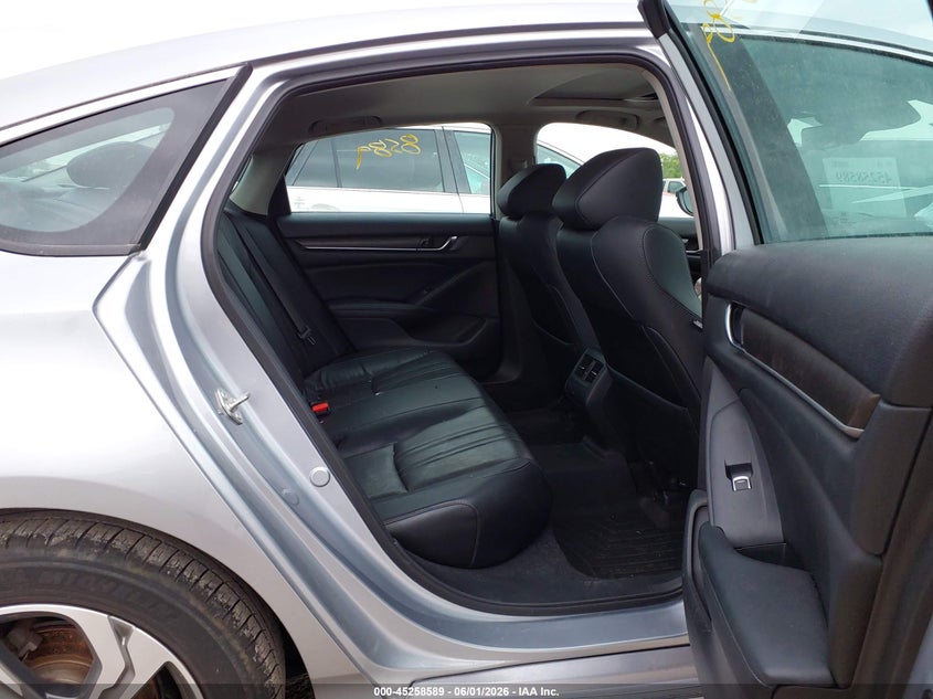 VIN 1HGCV1F52JA216405 2018 HONDA ACCORD EX-L
