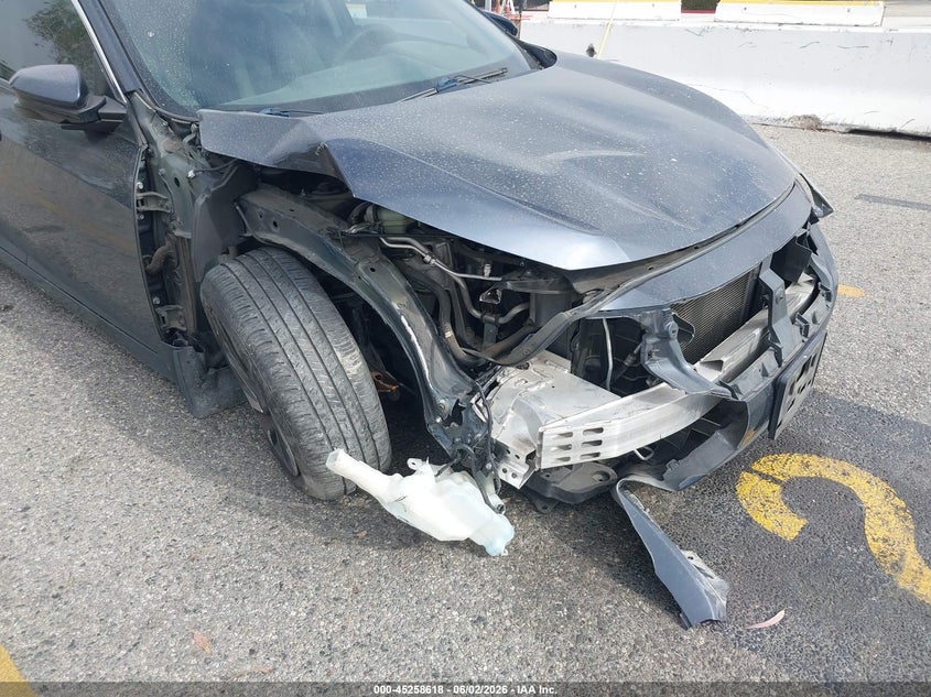 VIN 2HGFC2F70HH577511 2017 HONDA CIVIC EX