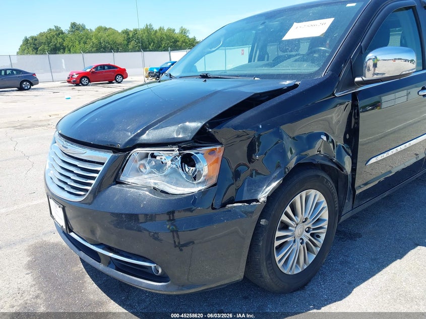 2016 Chrysler Town & Country Touring-L Anniversary Edition VIN: 2C4RC1CGXGR207606 Lot: 45258620