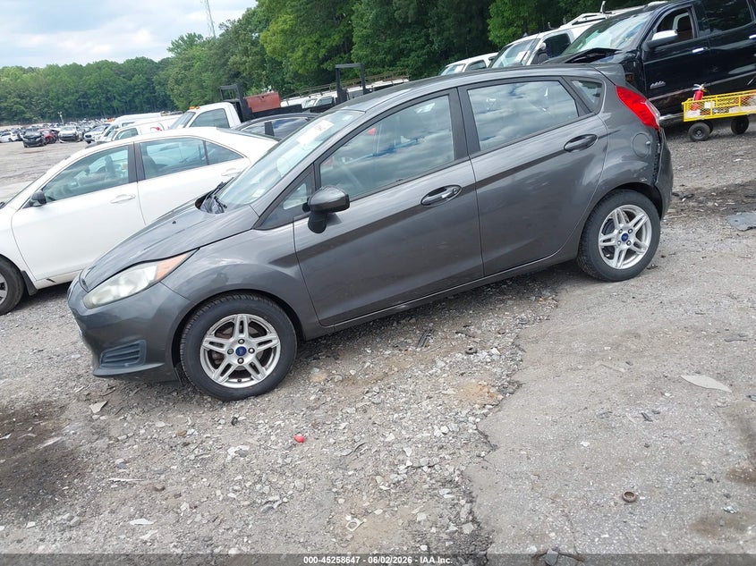 Vin: 3fadp4ej2hm147022, lot: 45756467, ford fiesta se 20172