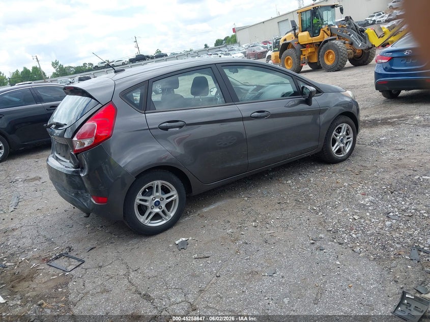Vin: 3fadp4ej2hm147022, lot: 45756467, ford fiesta se 20174