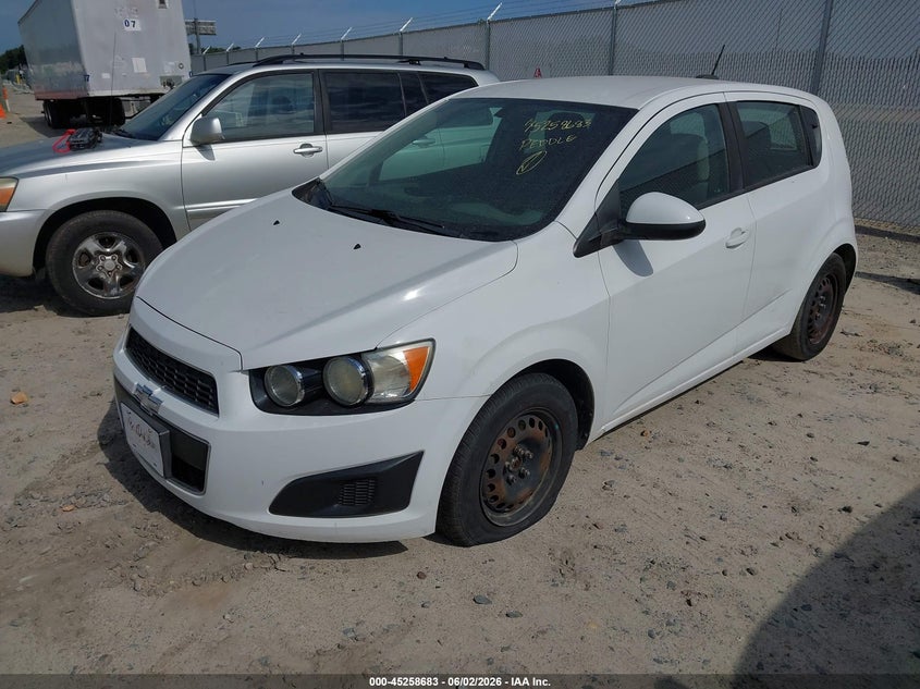 2016 Chevrolet Sonic Ls Auto 1G1JA6SH2G4152140 photo 1
