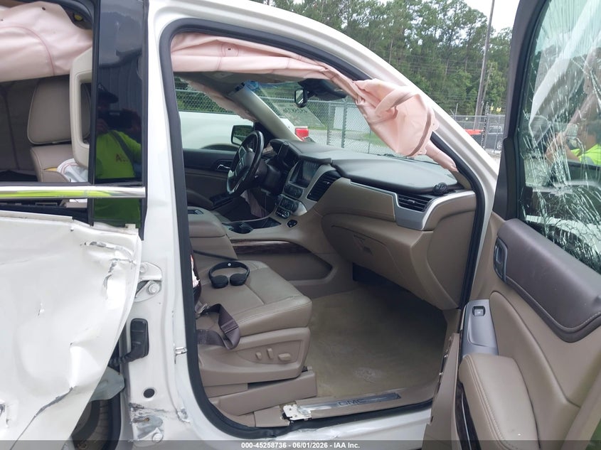 2017 GMC YUKON XL auction photo 5