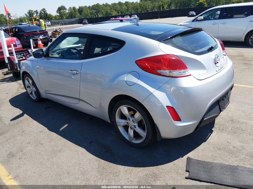 Vin: kmhtc6ad5du175850, lot: 45756659, hyundai veloster base w/black 20133