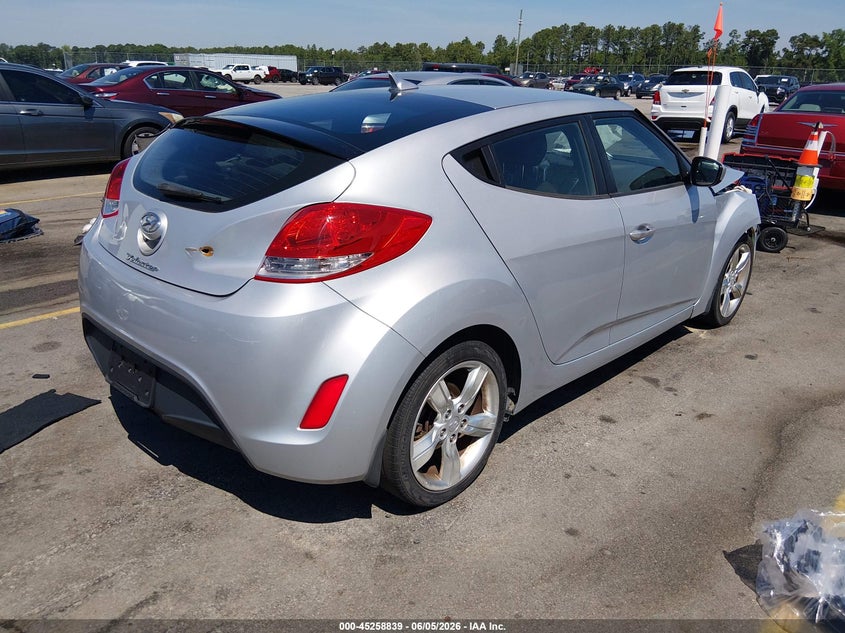 Vin: kmhtc6ad5du175850, lot: 45756659, hyundai veloster base w/black 20134