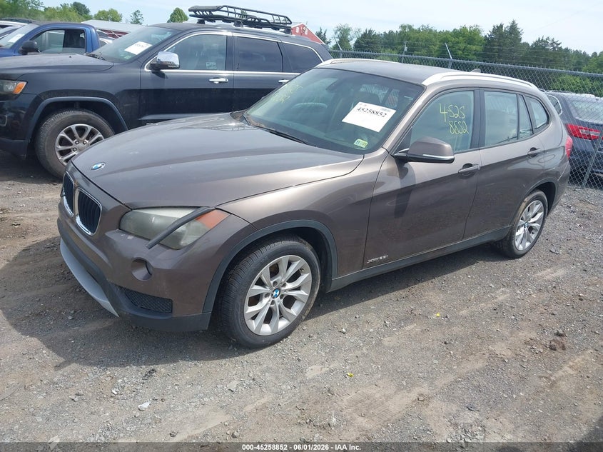 2013 Bmw X1 Xdrive28i WBAVL1C57DVR91441 photo 1
