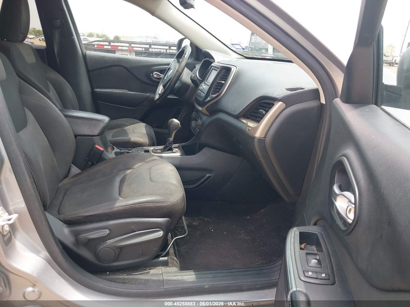 2016 JEEP CHEROKEE auction photo 5