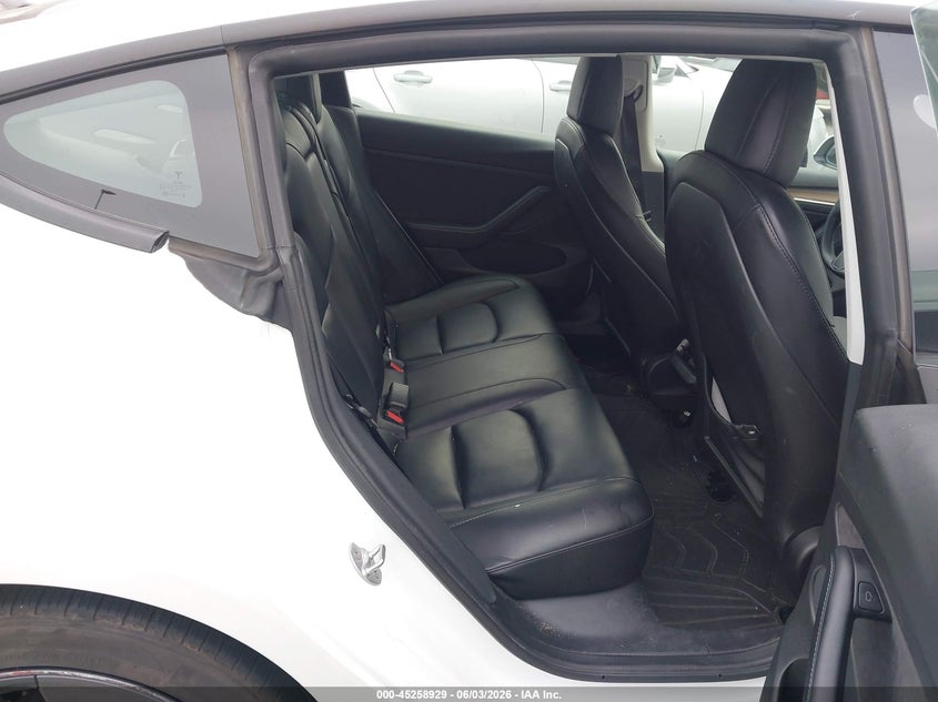 2022 TESLA MODEL 3 auction photo 8