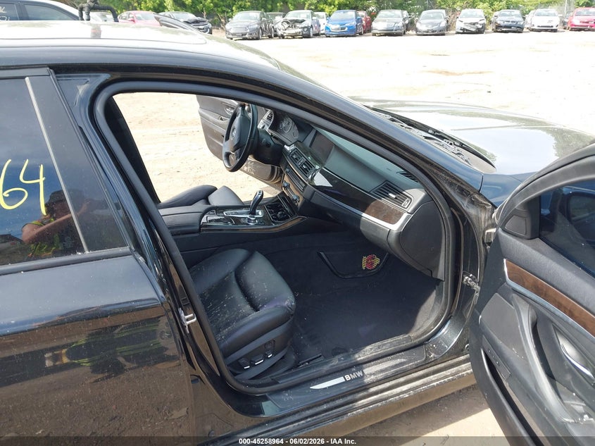 2012 BMW 550I auction photo 5