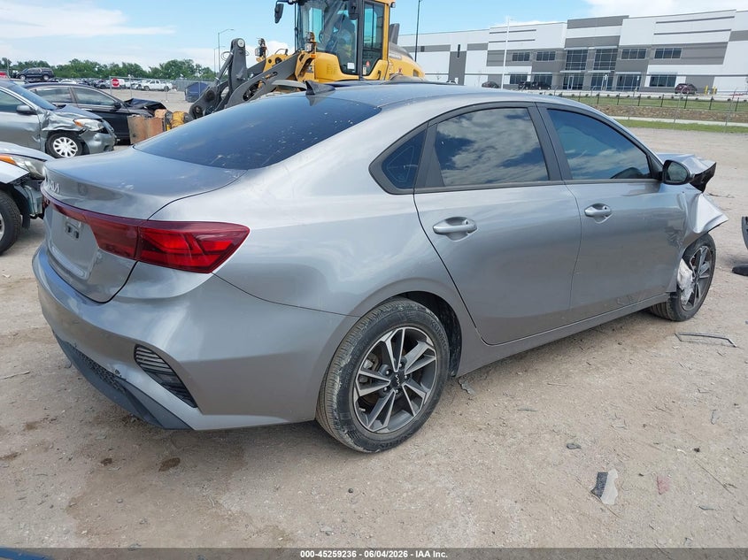 2023 KIA FORTE auction photo 4