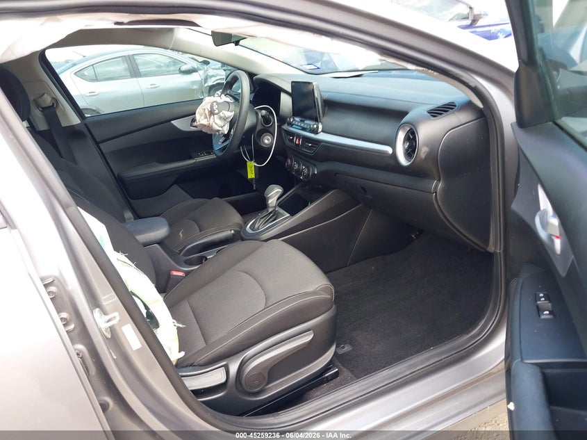 2023 KIA FORTE auction photo 5