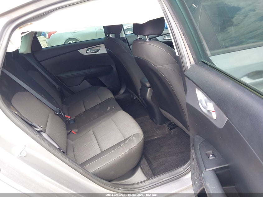 2023 KIA FORTE auction photo 8