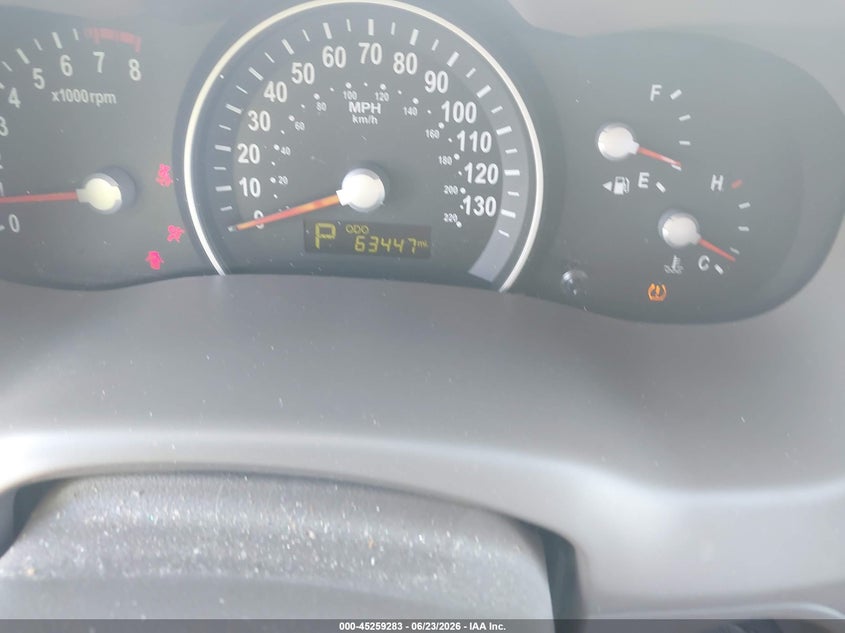 2014 KIA SEDONA auction photo 7