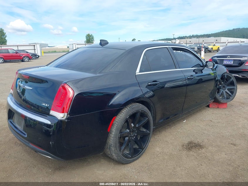 2017 CHRYSLER 300 auction photo 4