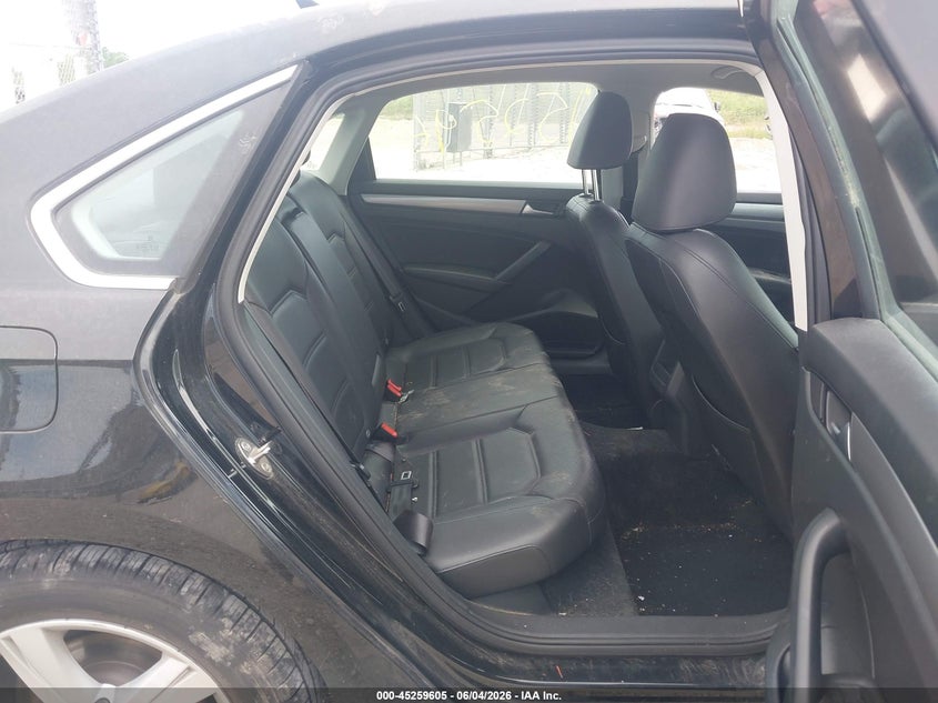2015 Volkswagen Passat 1.8T Limited Edition VIN: 1VWAS7A30FC078198 Lot: 45259605