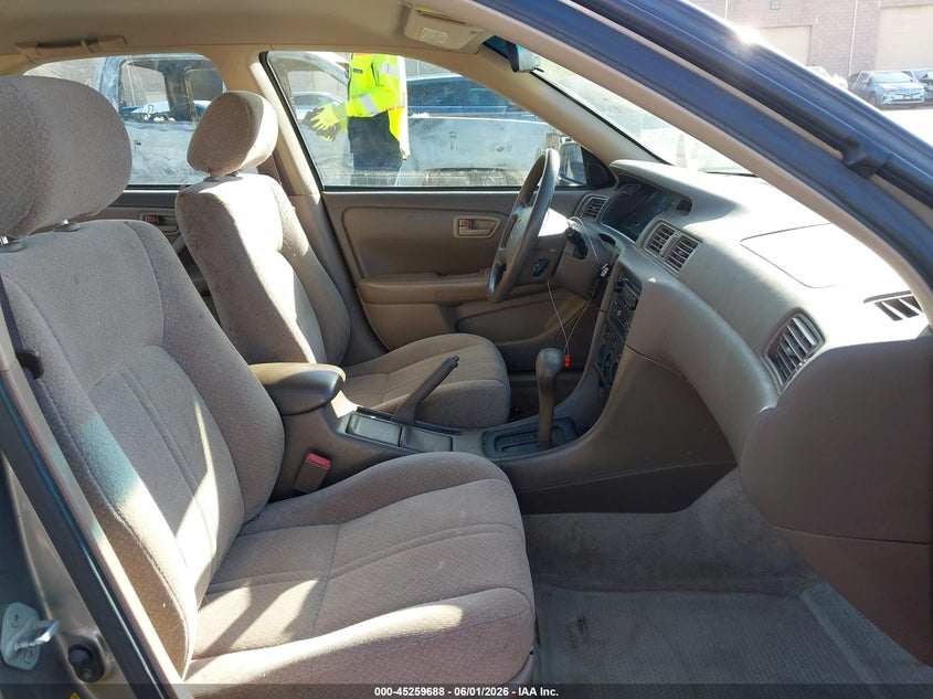 2000 TOYOTA CAMRY SEDAN 3.0L V-6 DOHC, 192HP