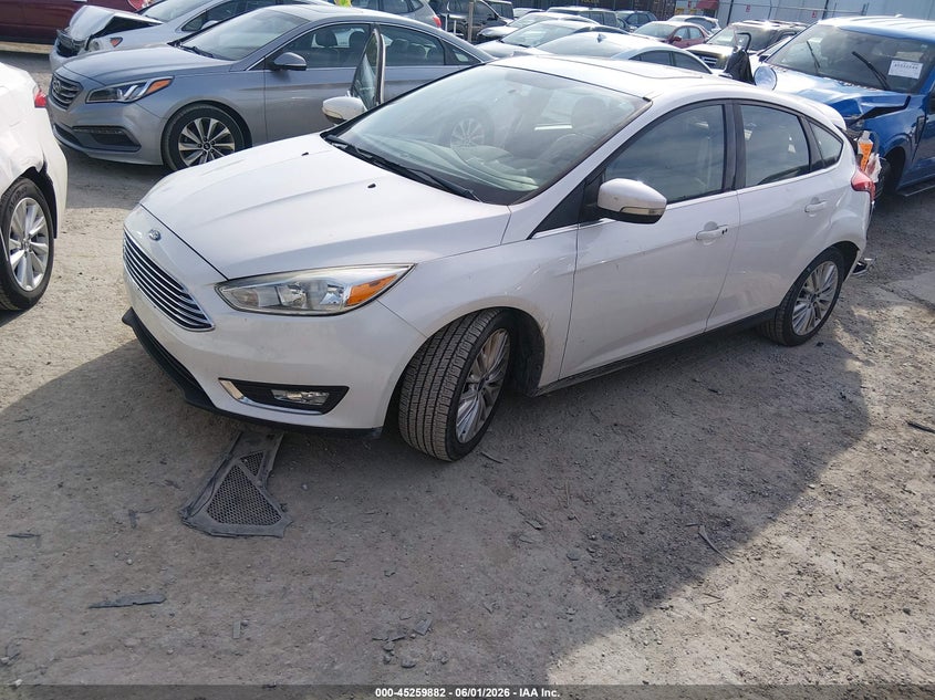 Vin: 1fadp3n27jl325162, lot: 45757702, ford focus titanium 20182