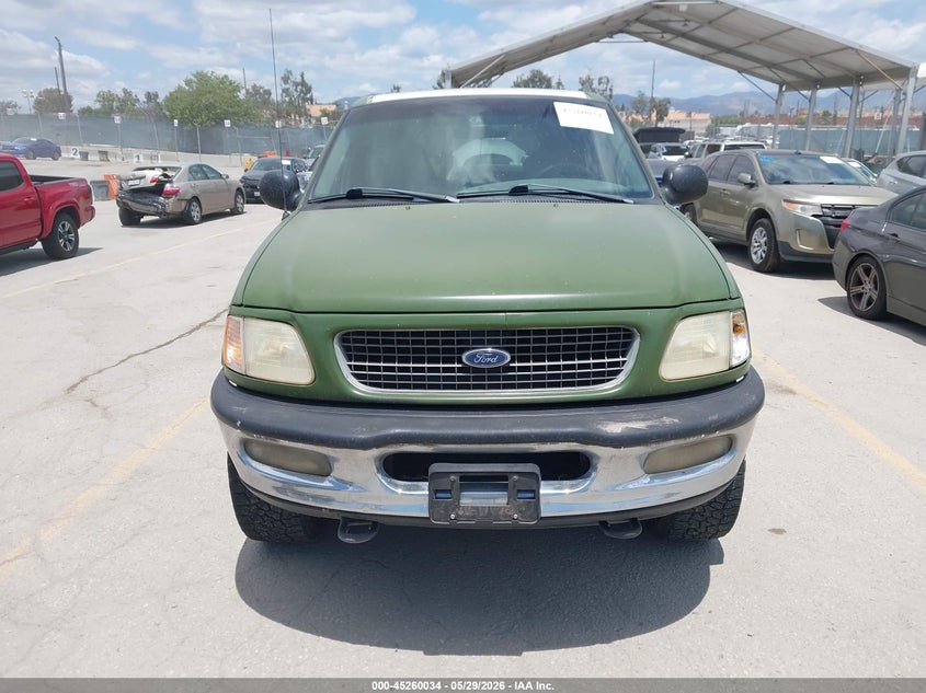 1998 Ford Expedition Eddie Bauer/Xlt VIN: 1FMPU18L8WLB46138 Lot: 45260034