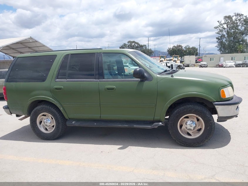 1998 Ford Expedition Eddie Bauer/Xlt VIN: 1FMPU18L8WLB46138 Lot: 45260034