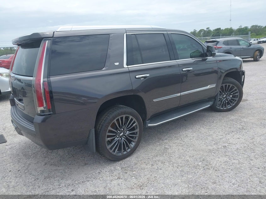 Vin: 1gys3bkj1hr220332, lot: 45757890, cadillac escalade luxury 20174
