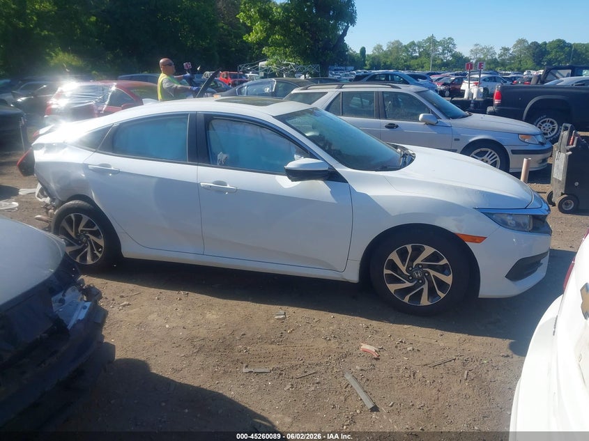 VIN 2HGFC2F72HH551556 2017 HONDA CIVIC EX