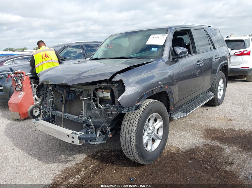 2018 TOYOTA 4RUNNER auction photo 2