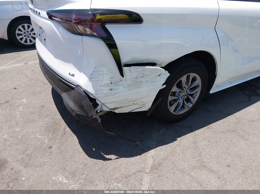VIN 5TDBRKEC0SS261707 2025 TOYOTA SIENNA LE