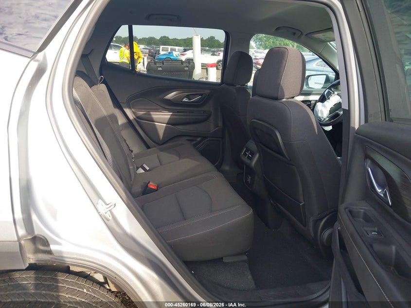 2024 GMC TERRAIN auction photo 8