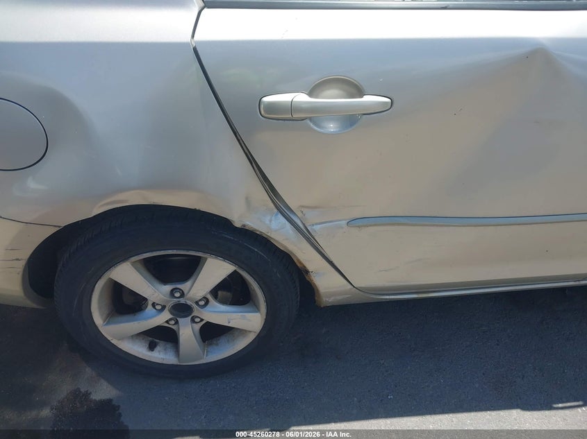 2006 Mazda Mazda3 I VIN: JM1BK12G361542571 Lot: 45260278
