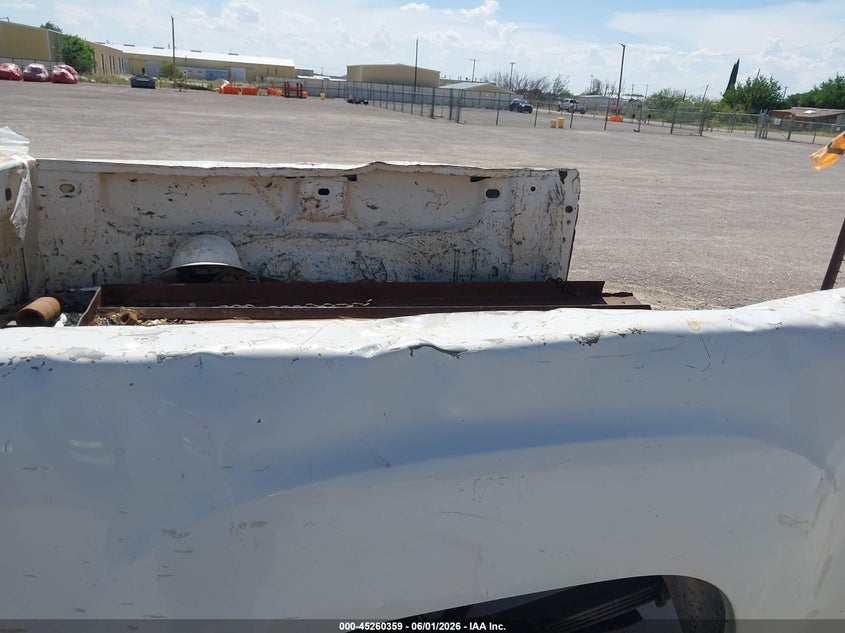 2011 GMC SIERRA 2500HD auction photo 6