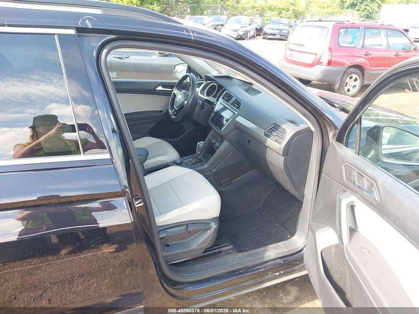 2019 VOLKSWAGEN TIGUAN auction photo 5