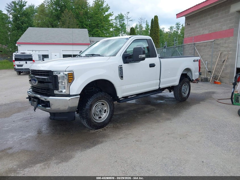 2018 Ford F-250 Xl 1FTBF2B67JEC84090 photo 1