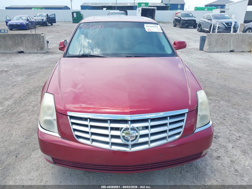 2011 CADILLAC DTS auction photo 6