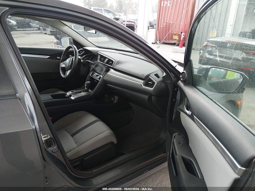 VIN 2HGFC2F70JH608875 2018 HONDA CIVIC EX