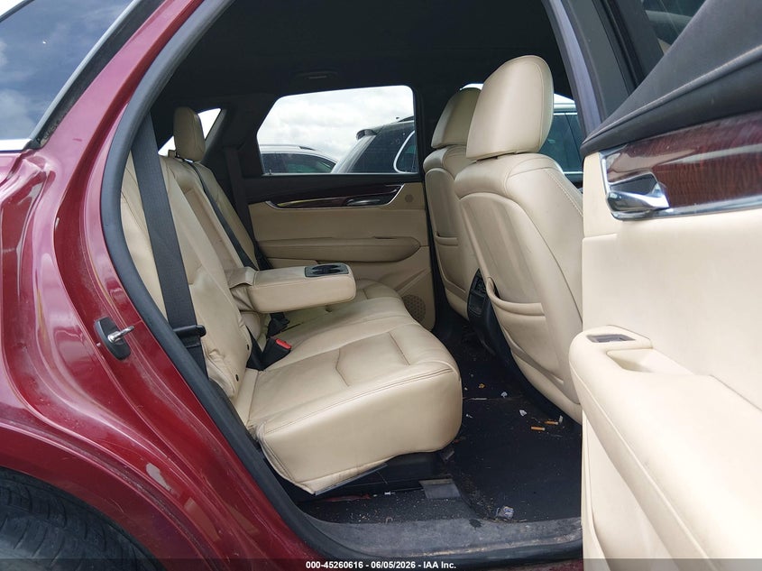 CADILLAC XT5 - zdjęcie 8