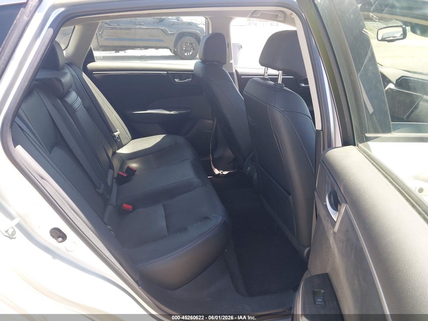 2018 Honda Clarity Plug-In Hybrid Touring VIN: JHMZC5F33JC006371 Lot: 45260622